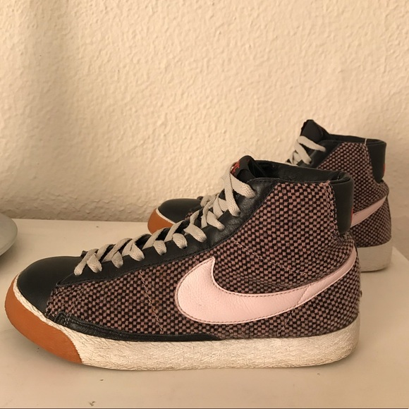 Women’s Authentic Nike Blazer Mid Size 7 - Picture 6 of 12